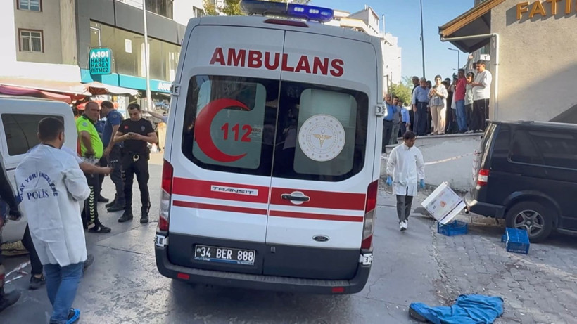 Esenyurt'ta servis minibüsünün çarptığı anne yaralandı, bebeği hayatını kaybetti - Resim: 5