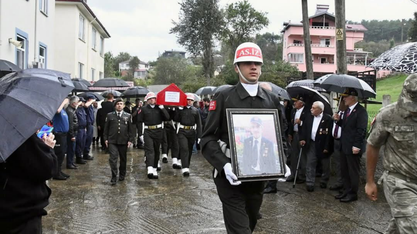Kıbrıs Gazisi, Gaziler Günü'nde hayatını kaybetti - Resim : 1