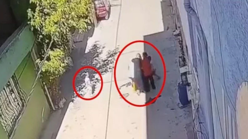 Kucağında çocuğu olan anneye tekme tokat dayak - Resim : 1