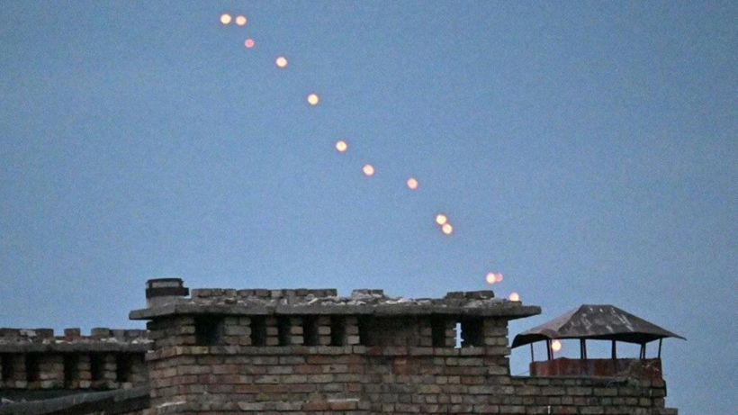 Kiev'e bombalar yağdı: 12 saatlik saldırı şehri harap etti - Resim: 2