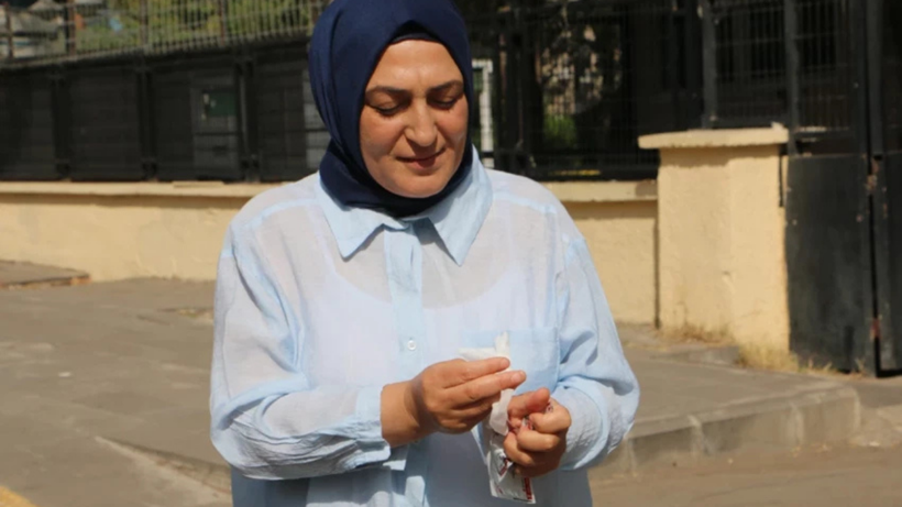 Dezenfektan ve ıslak mendil kurbanı: Ehliyetini kaptıran kadın dava açtı - Resim : 1