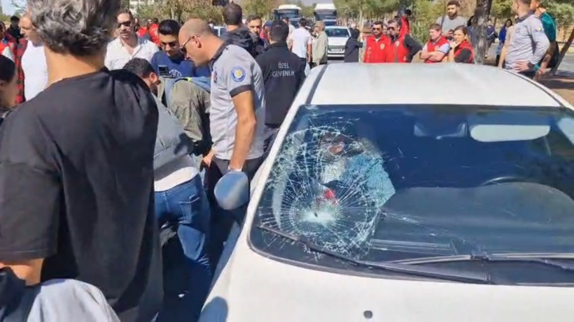 Rojin Kabaiş için yapılan yürüyüşte, üniversite öğrencisine otomobil çarptı - Resim : 1