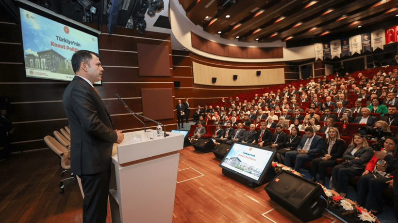 Bakan Kurum, kentsel dönüşüm ve afet sonrası yeniden inşa çalışmalarını anlattı - Resim : 1