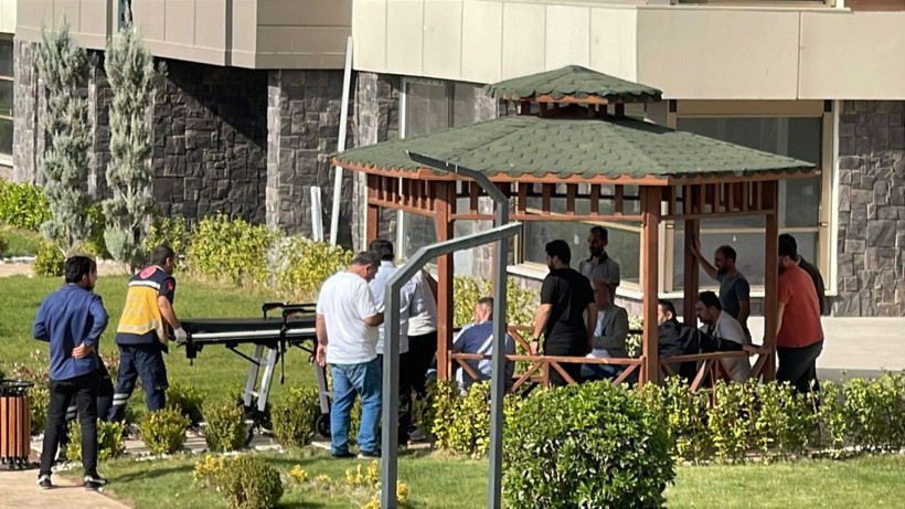 Şanlıurfa'daki sitede bıçaklı kavga: 9 kişi yaralandı - Resim: 2