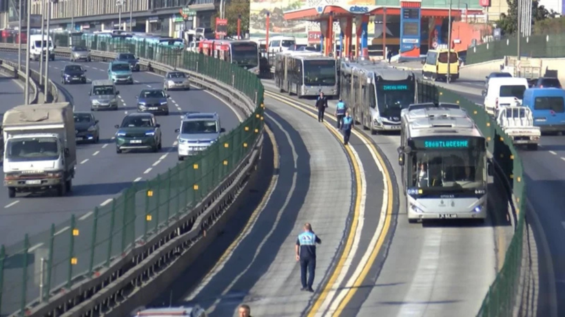 Küçükçekmece'de metrobüs kazası! Yaralı var - Resim: 3