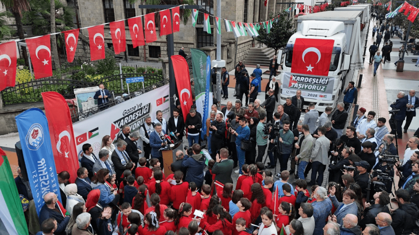 Trabzon’dan Gazze’ye ‘Kardeşlik TIR’ları' uğurlandı - Resim : 2