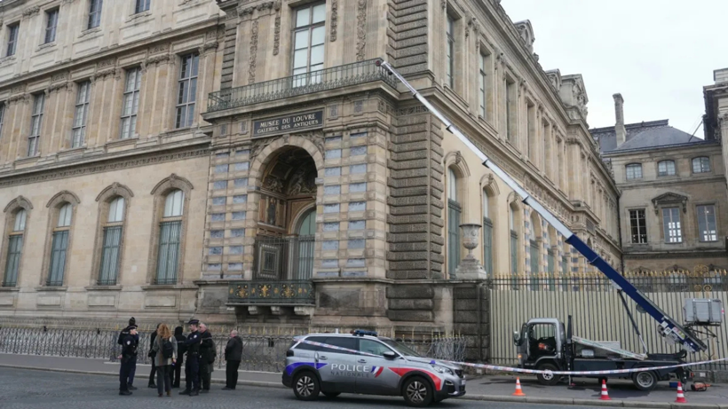 Louvre müzesi soygununda yeni gelişme: İki şüpheli gözaltına alındı - Resim : 2