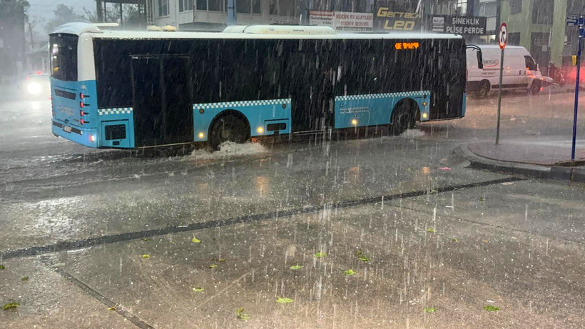 Antalya'da sağanak ve dolu hayatı olumsuz etkiledi - Resim: 10