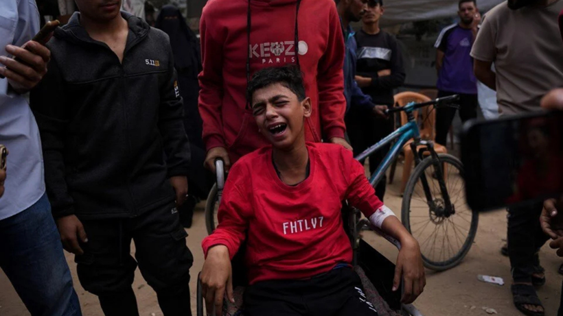 İsrail'in Gazze'ye düzenlediği son saldırılarda en az 104 kişi öldü - Resim : 2