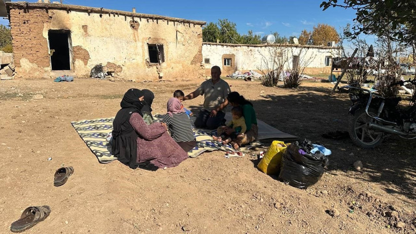 Şanlıurfa'da mahalleye korku salan olay: Gittikleri her yer, yattıkları eşyalar kendi kendine yanıyor - Resim: 2