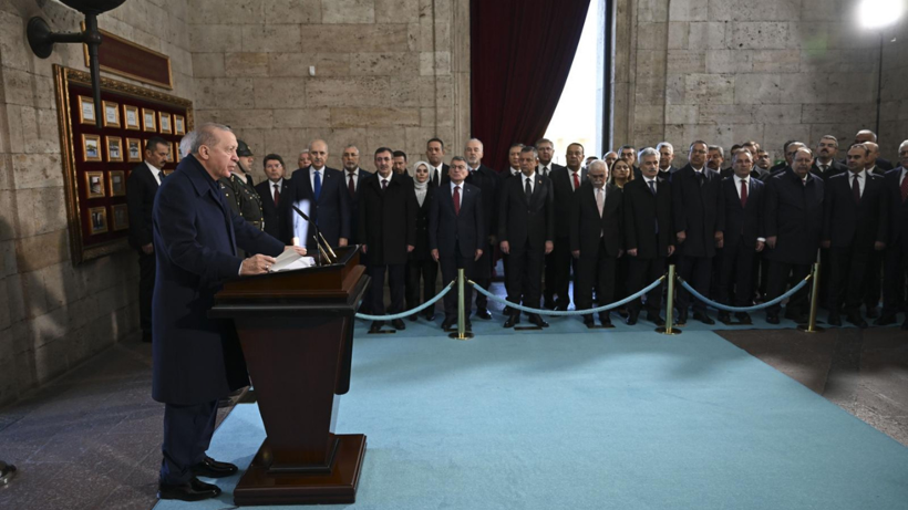 Cumhurbaşkanı Erdoğan ve devlet erkanı Anıtkabir'de! - Resim : 2