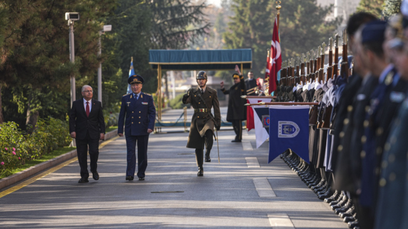 Milli Savunma Bakanı Güler Kazakistanlı mevkidaşı ile görüştü - Resim : 1