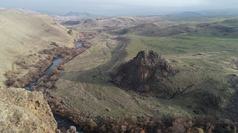 Muş'ta beşgen bazalt kayalıklar ilgi çekiyor - Resim: 10