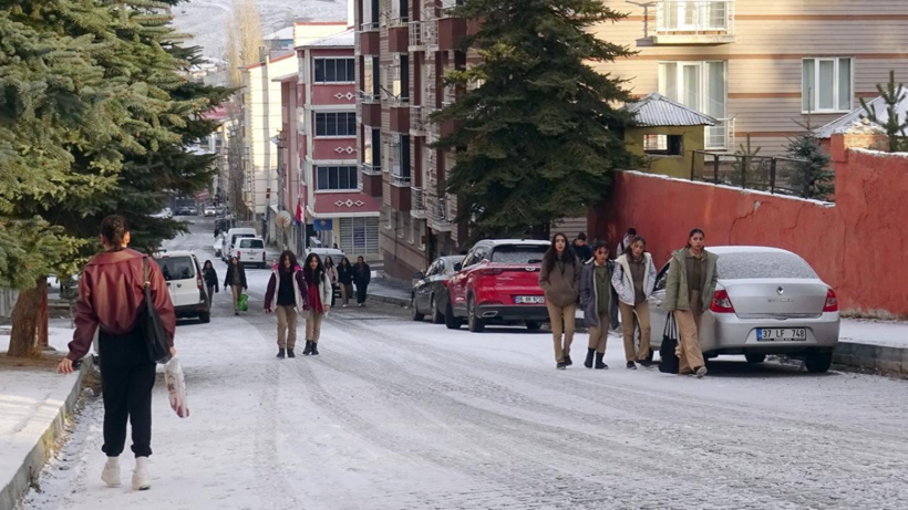 Erzurum, Kars, Ardahan, Ağrı ve Tunceli'de kar yağışı etkili oldu - Resim: 10