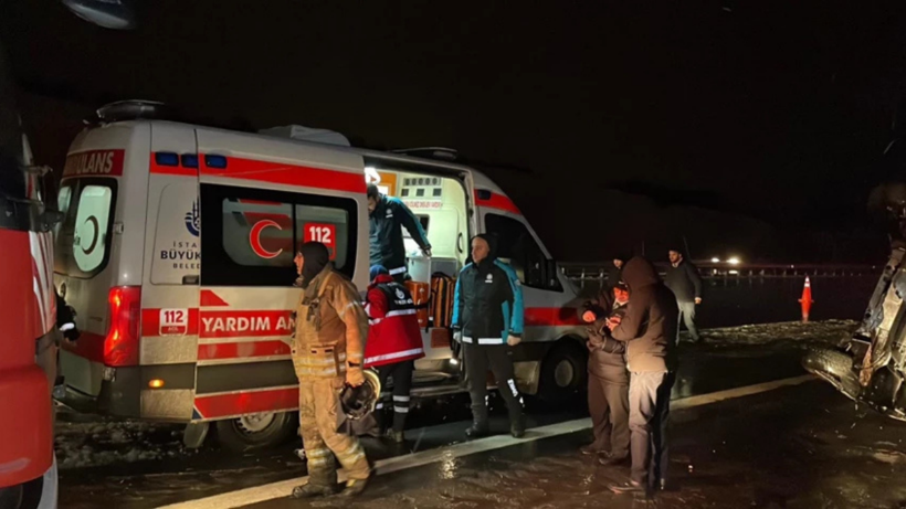 Kuzey Marmara Otoyolu&rsquo;nda feci kaza! Servis minib&uuml;s&uuml; devrildi: Yaralılar var - Resim : 2