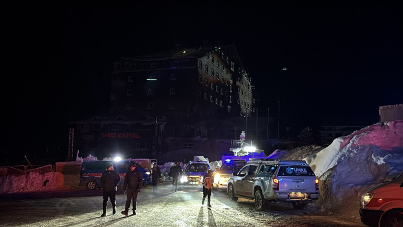 Kartalkaya yangın faciasının yıldönümünde acılı aileler 78 can için gökyüzüne fener bıraktı - Resim: 23