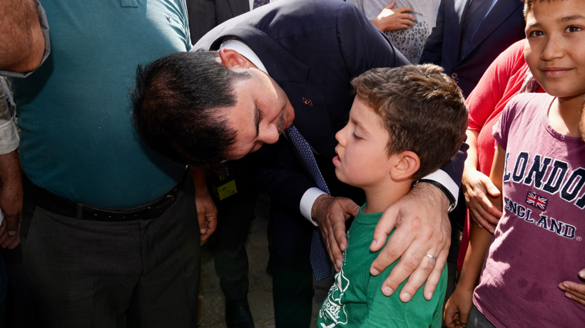 Ödemiş'te afet konutlarında sona gelindi! Bakan Kurum, 7 yaşındaki Muzaffer'e verdiği sözü tuttu - Resim : 1