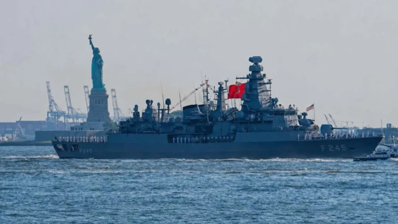 ABD'nin 250. yıl törenlerinde Türkiye rüzgarı! TCG Oruçreis New York'ta - Resim : 2