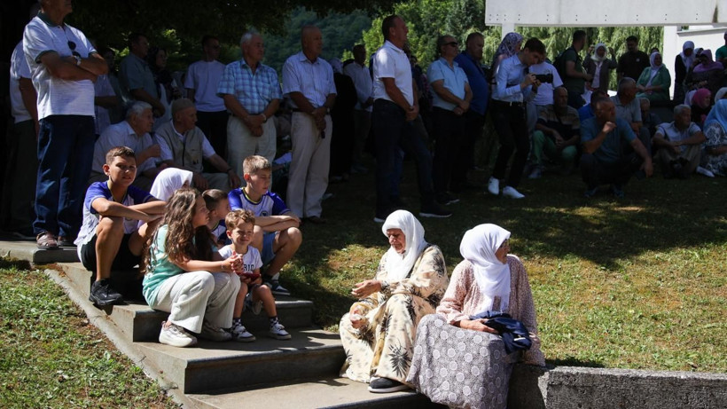 Srebrenitsa katliamının kurbanları Potoçari'ye uğurlandı - Resim: 5