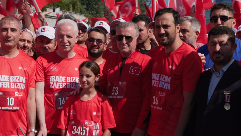 15 Temmuz Demokrasi ve Şehitleri Anma Yürüyüşü havadan görüntülendi: Unutmayacağız, unutturmayacağız - Resim: 5