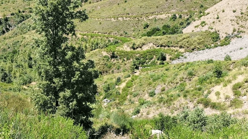 Antalya'da kontrolden çıkan araç uçuruma yuvarlandı: 5 ölü, 2 yaralı - Resim : 1