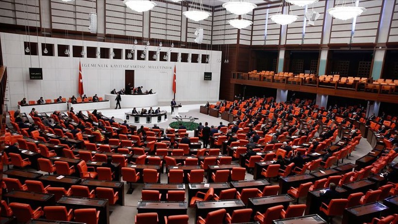 6 yaşında evlendirildiği iddia edilen kız için TBMM tek yürek oldu: Yüreğimizi yaralayan bir hadise - Resim : 2