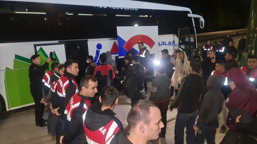 227 Afgan göçmen, ülkelerine gönderildi - Resim: 6