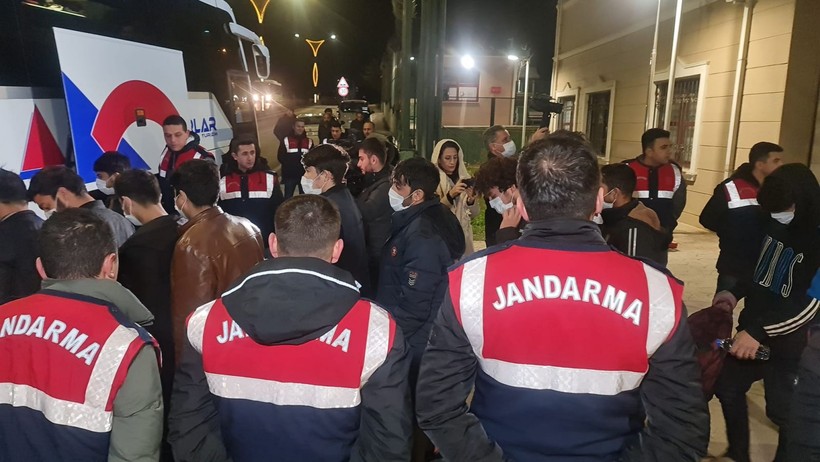 227 Afgan göçmen, ülkelerine gönderildi - Resim: 5