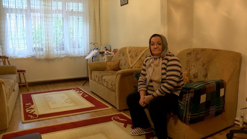 İstanbul Fatih'te yaşlı kadını dua ve yardım ile kandıran kadınlar 200 bin TL'lik ziynet eşyası çaldı - Resim : 4