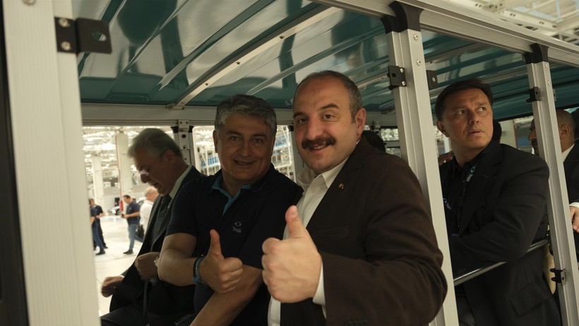 Togg tesisinde şaşırtan anlar! CHP'li vekillerden yerli araca tam not! 156 binlik filo talep ettiler - Resim: 4