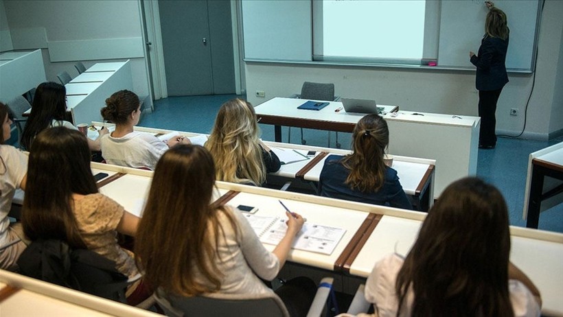 Üniversiteler ne zaman açılıyor? 2023-2024 üniversitelerin akademik takvimi açıklandı mı? - Resim : 1