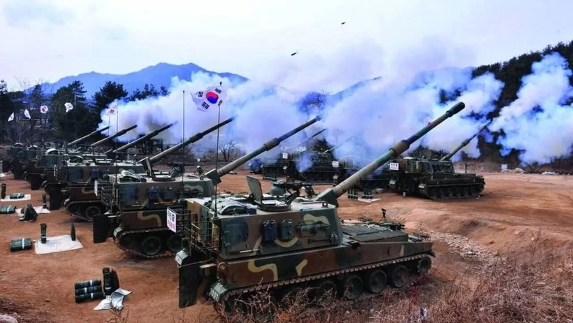 Güney Kore'den Kuzey Kore'ye karşı hamle! Savunma sanayisine 266 milyar dolar - Resim : 1