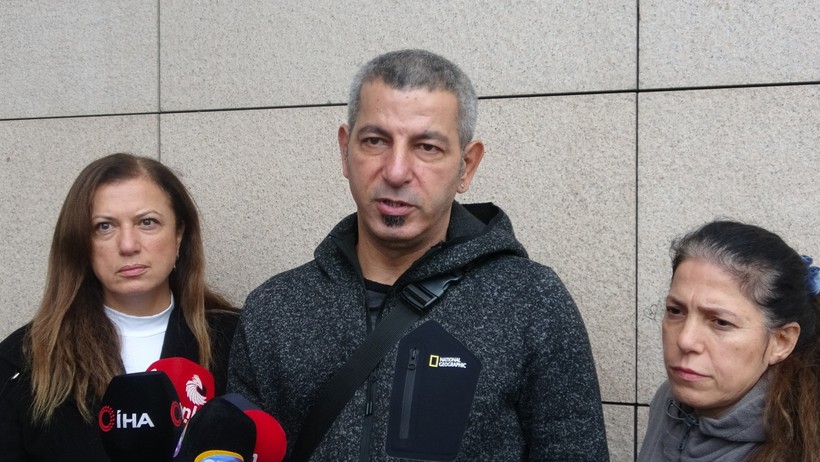 Tartışan çifti ayırırken kalbinden bıçaklandı! Korkunç olay kameraya yansıdı - Resim : 1