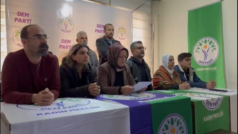 HÜDA PAR adayıyla aynı kareye giren DEM Parti Batman adayı Mehdi Öztüzün ihraç edildi - Resim : 4