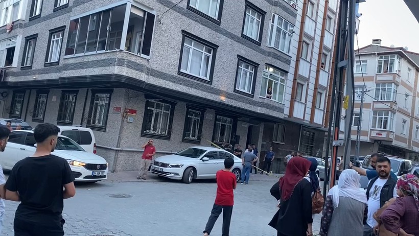 Esenyurt'ta gürültü yaptığı için kendisini uyaran kardeşini öldürdü - Resim : 2