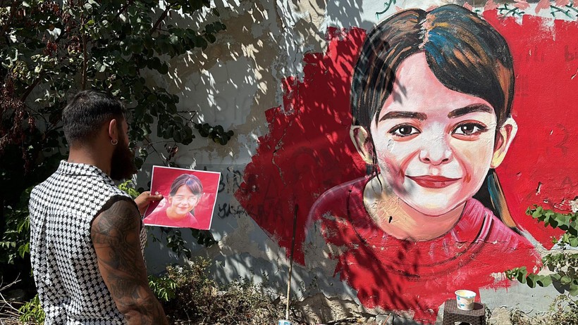 Azerbaycanlı ressam Narin'in resmini duvara çizdi: Derin üzüntü duyuyorum - Resim : 2