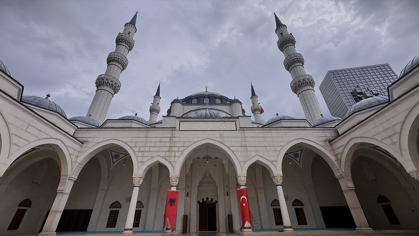 Cumhurbaşkanı Erdoğan Tiran'da Namazgah Cami açılışında konuştu: Arnavutluk ile dayanışma içindeyiz - Resim : 3