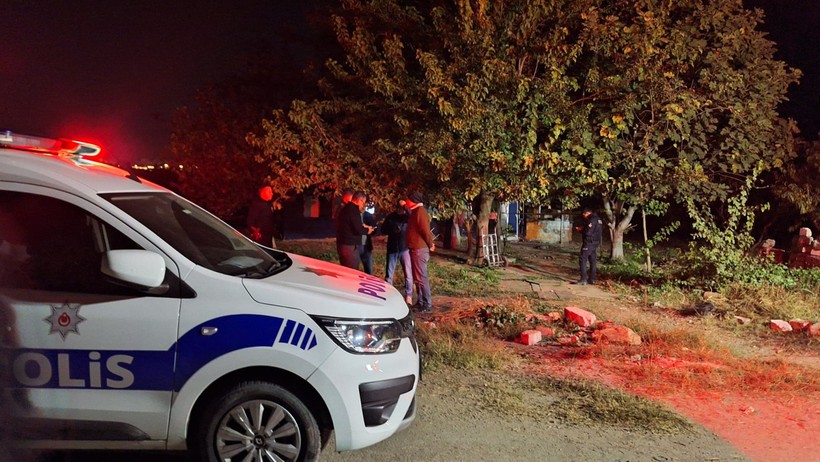 İzmir'de facia: Elektrik sobasının devrilmesi sonucu çıkan yangında 5 kardeş hayatını kaybetti - Resim : 1