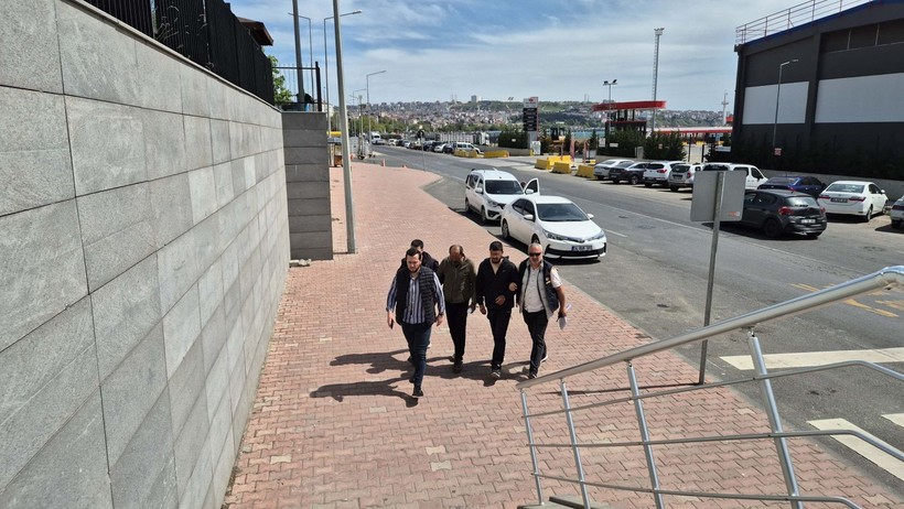 Tekirdağ'da tüyler ürperten olay: Yardım için gitti, evin çocuğu boğazını kesti - Resim: 9