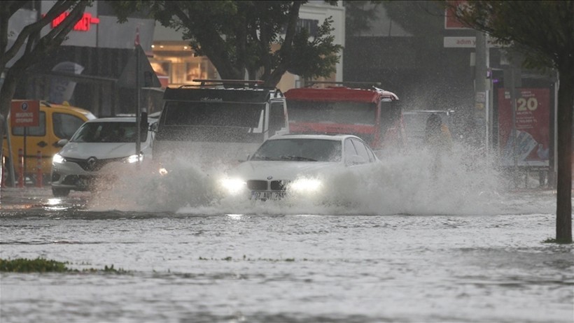 Meteoroloji uyardı: Başta İstanbul olmak üzere... Güneşli havalar gidiyor sağanak yağmur geliyor! - Resim : 2