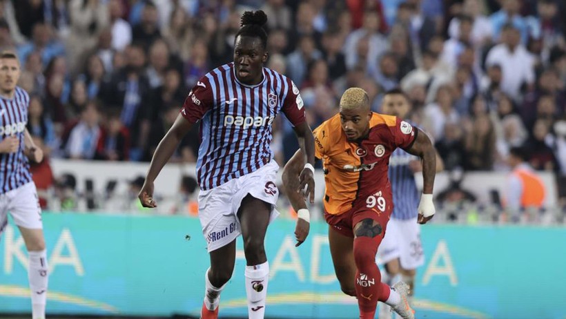 Galatasaray şampiyonluğa çok yakın! Deplasmanda Trabzonspor'u 2-0 mağlup etti - Resim : 1