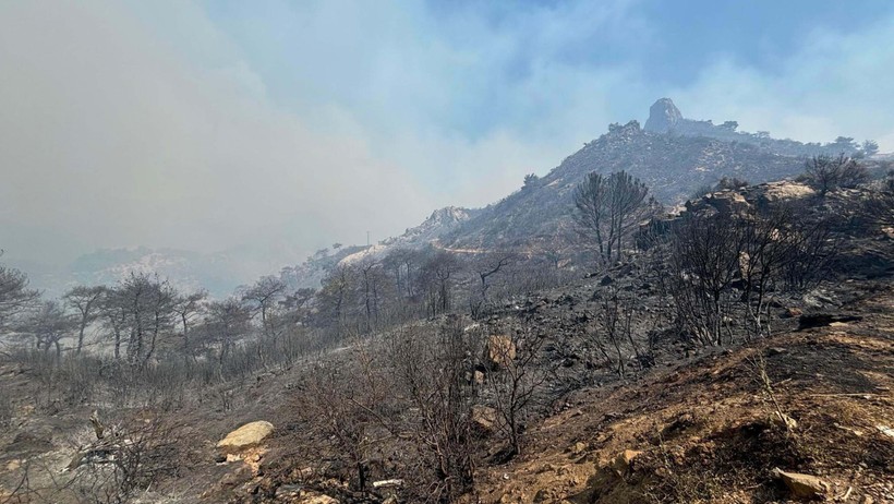 İzmir'de define ararken yangın çıkaran 5 kişi tutuklandı - Resim : 1