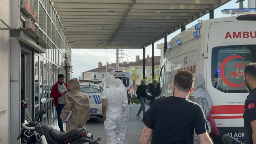 Kocaeli'de kimyasal temas paniği yaşandı: 4 işçi tedavi altına alındı - Resim : 1