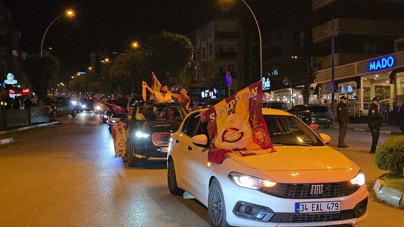 Ağrı'dan Tekirdağ'a şampiyonluk kutlaması! Yurdun dört bir yanında Galatasaraylı taraftardan kutlama - Resim: 27