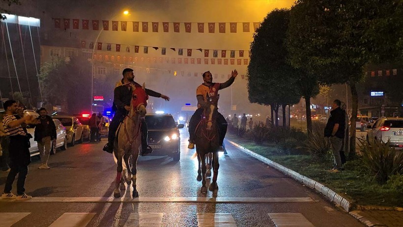 Ağrı'dan Tekirdağ'a şampiyonluk kutlaması! Yurdun dört bir yanında Galatasaraylı taraftardan kutlama - Resim: 26