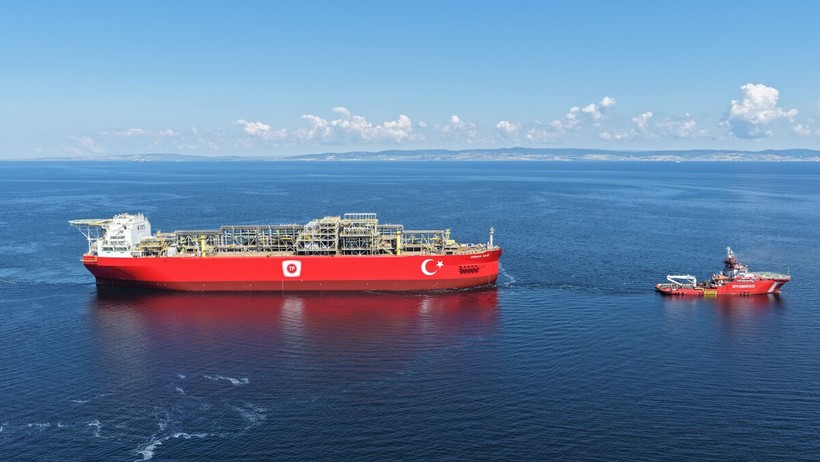 Türkiye'nin ilk yüzer üretim platformu "Osman Gazi" doğal gaz üretimini iki katına çıkaracak - Resim : 2