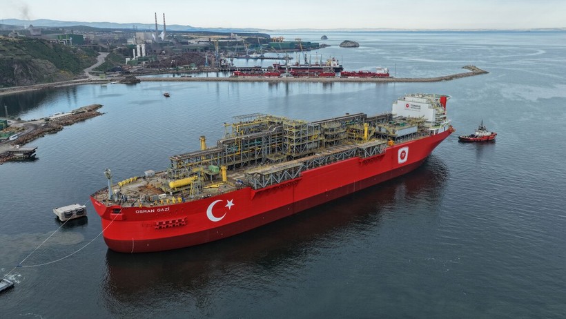 Türkiye'nin ilk yüzer üretim platformu "Osman Gazi" doğal gaz üretimini iki katına çıkaracak - Resim : 1