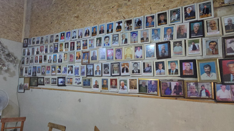 Adana'da 'Ölüler Kahvesi'nde değişmeyen bayram geleneği - Resim : 4