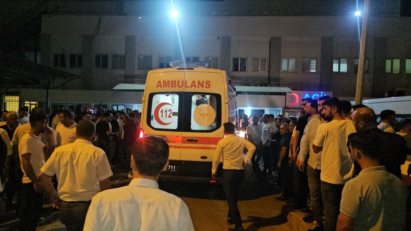 Siirt'te düğün salonuna silahlı saldırı: 1 ölü, 3 yaralı - Resim : 2