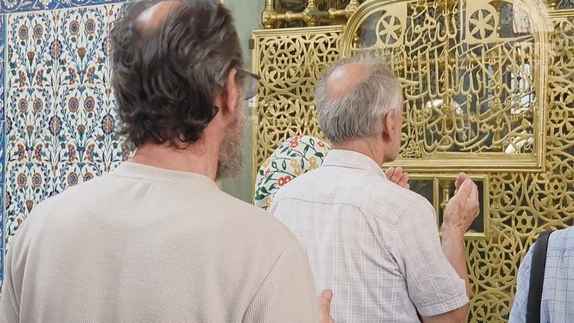 Üniversite sınavı öncesi bir klasik: Adaylar Eyüpsultan'da dua etti - Resim : 1